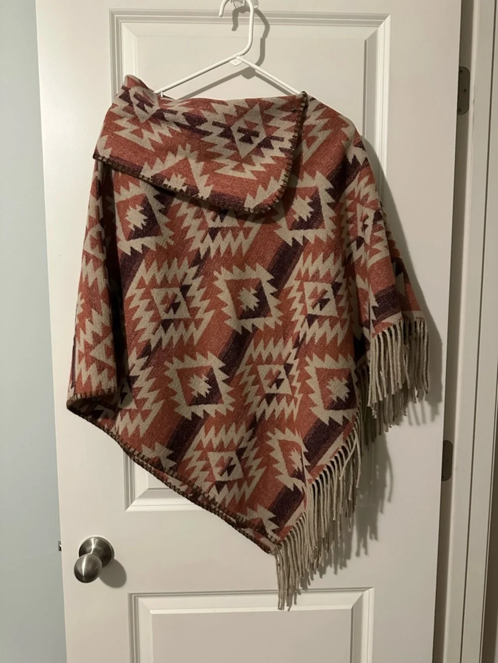 Boho Geometric Fringe Throw Poncho in Rust and Cream